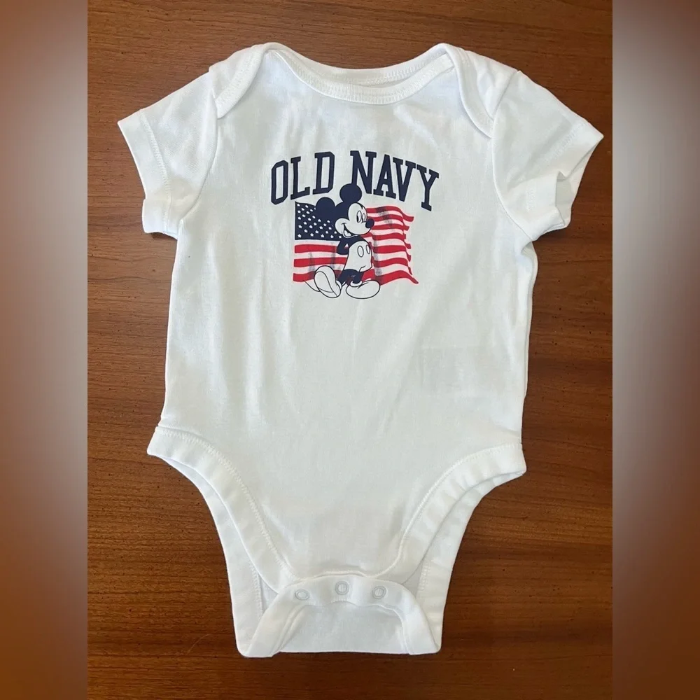 🇺🇸 Disney x Old Navy Mickey Mouse Bodysuit – 0-3M Red, White & Cute!